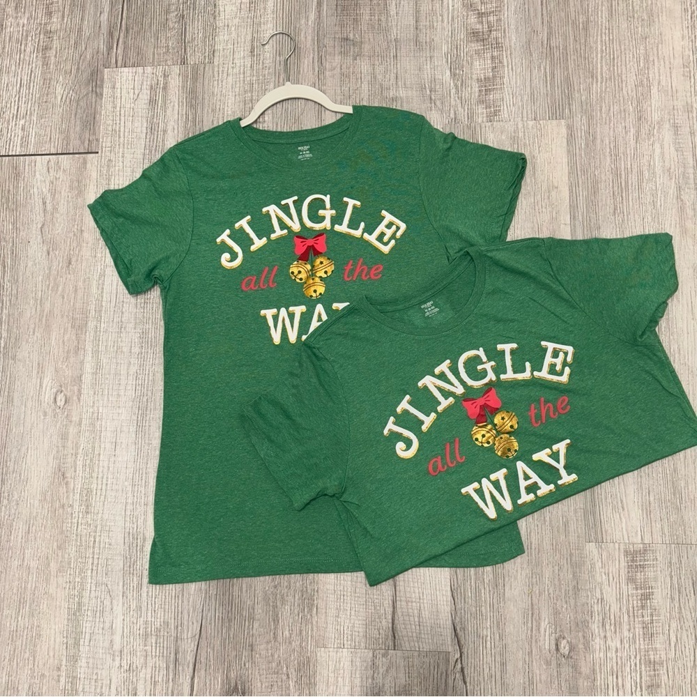 Holiday Time Jingle All the Way Short Sleeve T-Shirt Way Green Medium-pack of 2